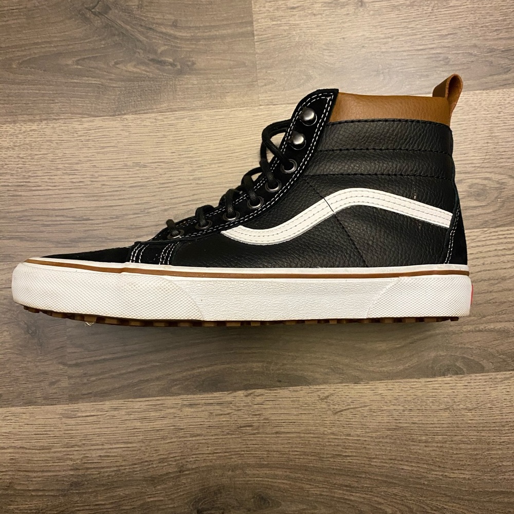 NEW VANS SK-8 HI MTE Size 10